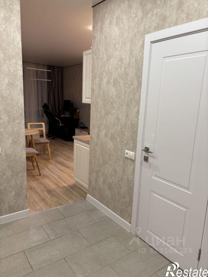 2-комн квартира улица Защитников Отечества, 25,  д. 25