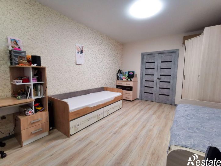 2-комн квартира проспект Маршала Устинова, 18,  д. 18