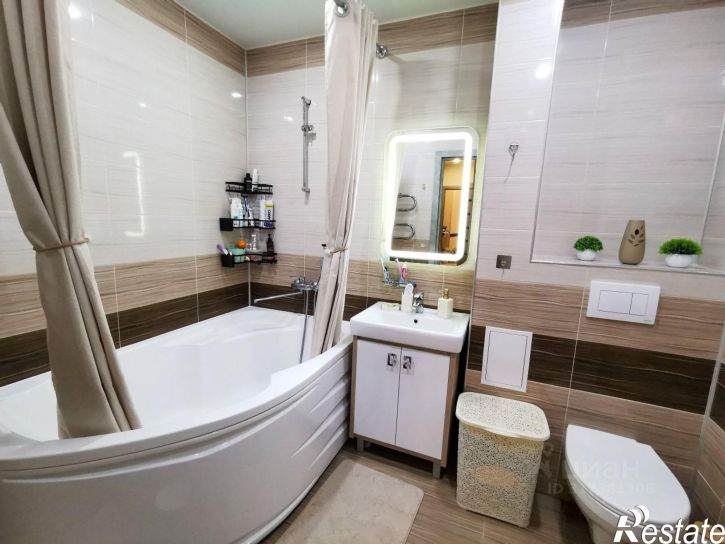 2-комн квартира проспект Маршала Устинова, 18,  д. 18