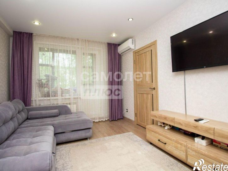 4-комн квартира Хрустальная улица, 42,  д. 42