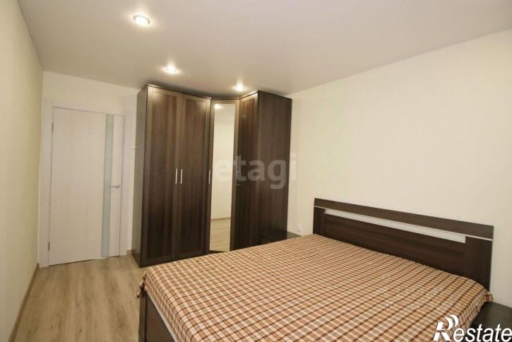 2-комн квартира улица Гафурова, 5,  д. 5