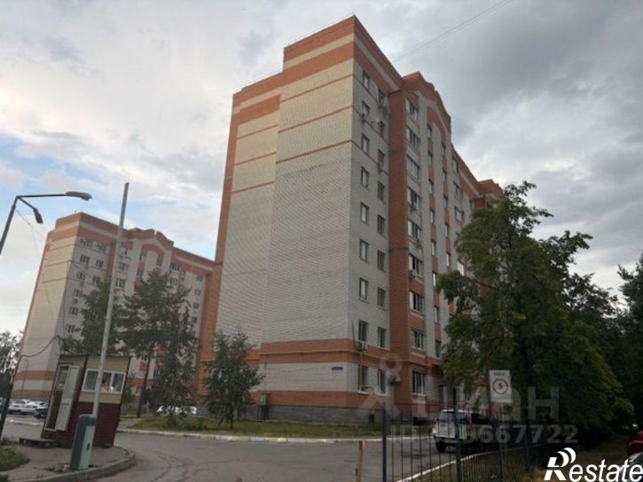 3-комн квартира улица Врача Михайлова, 48,  д. 48