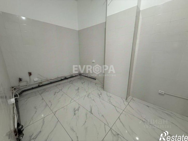 Торговое помещение проспект Зырина, 17,  д. 17