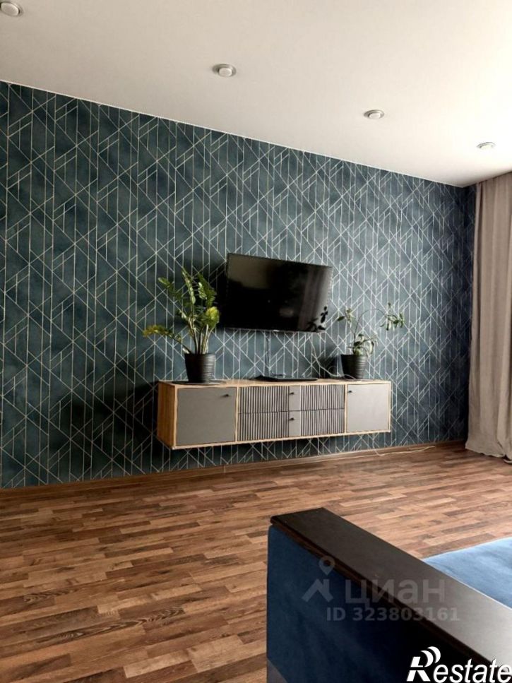 2-комн квартира проспект Созидателей, 8,  д. 8