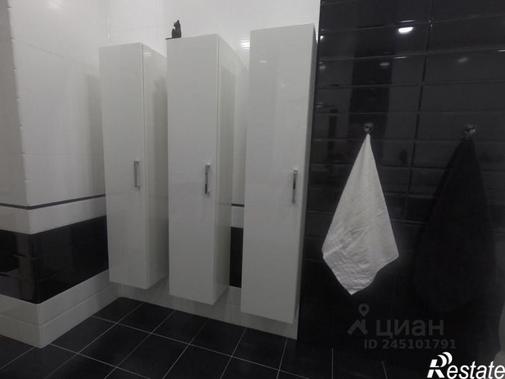 4-комн квартира ул Бебеля, 9,  д. 9