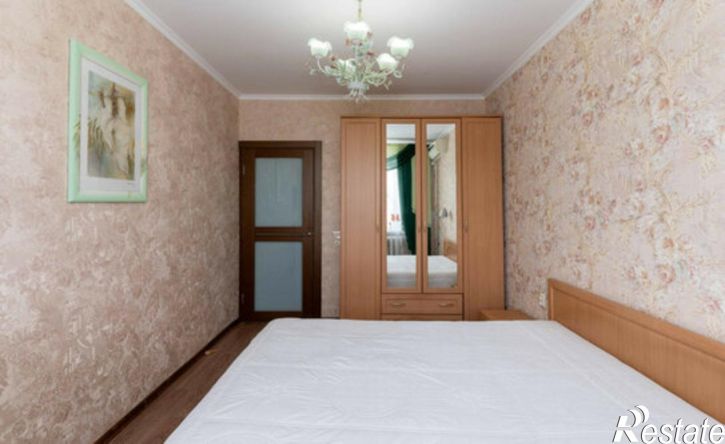 3-комн квартира проспект Врача Сурова, 23,  д. 23