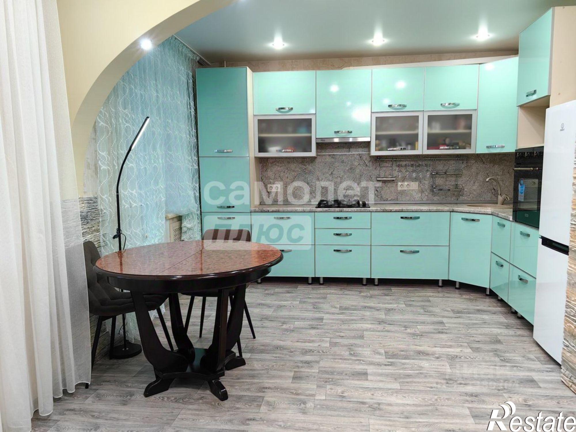 Купить квартиру за 5 300 000 рублей на ул Варейкиса, 44