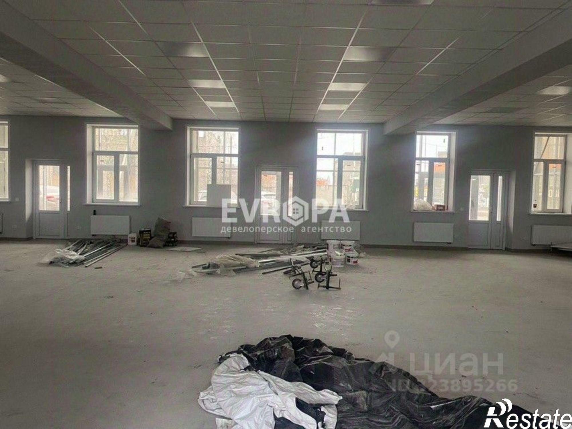 Сдать торговое помещение за 675 000 рублей на улица Хваткова, 9А