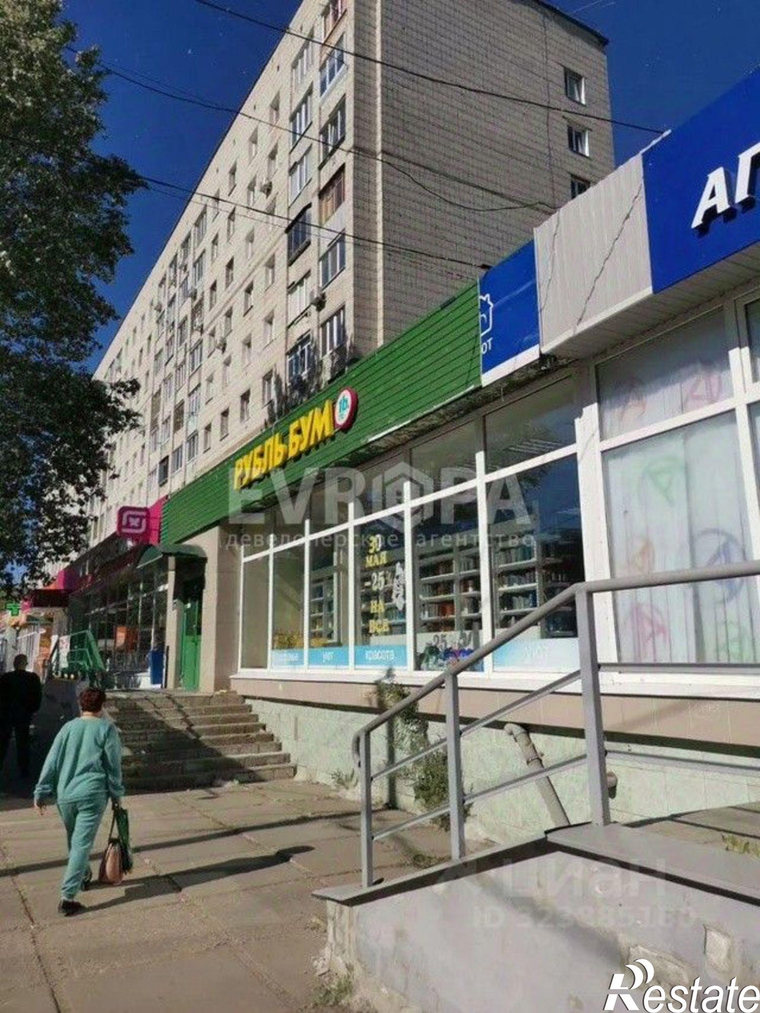 Сдать торговое помещение за 136 000 рублей на ул Димитрова, 2