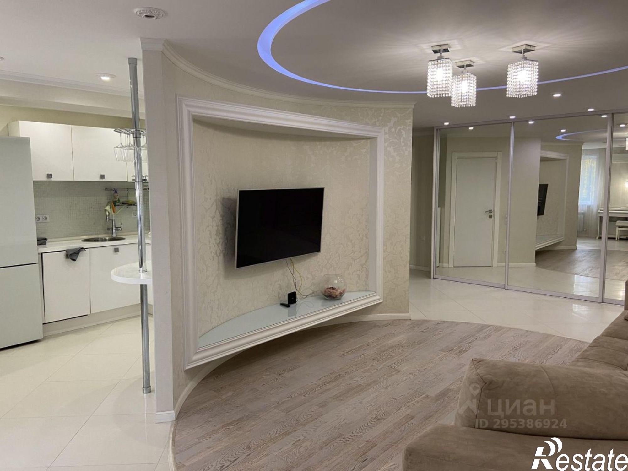 Сдать квартиру за 60 000 рублей на улица Луначарского, 23А