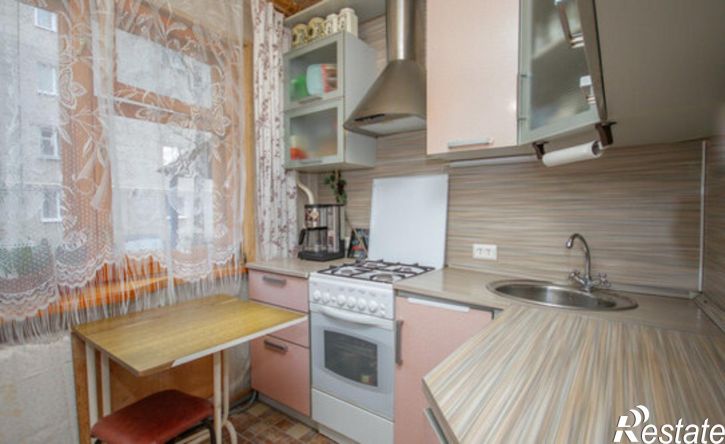 3-комн квартира улица Пожарского, 27,  д. 27