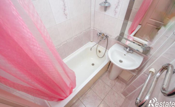 3-комн квартира улица Пожарского, 27,  д. 27