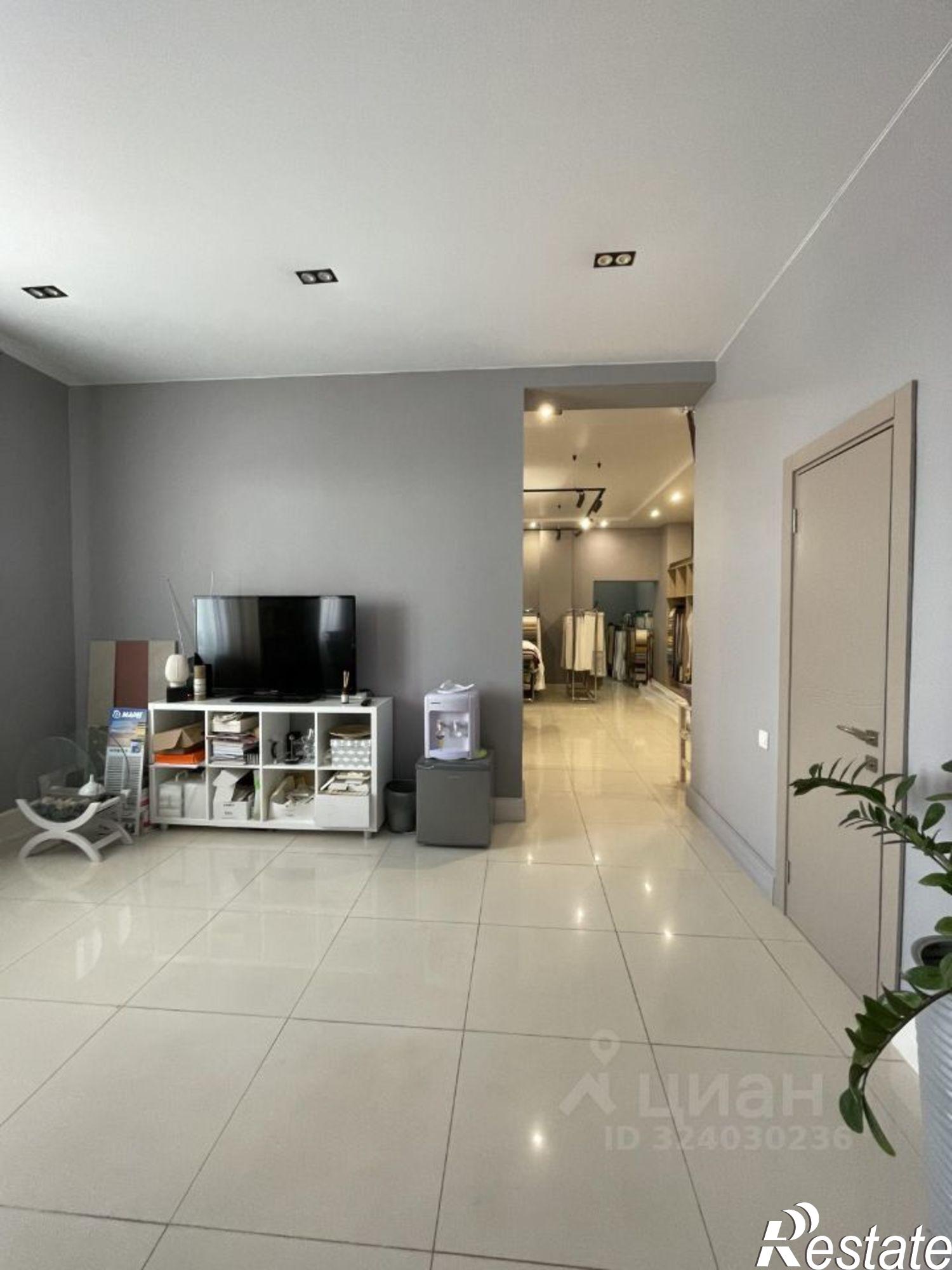 Купить офис, помещение под офис за 12 941 200 рублей на Лесная улица, 21