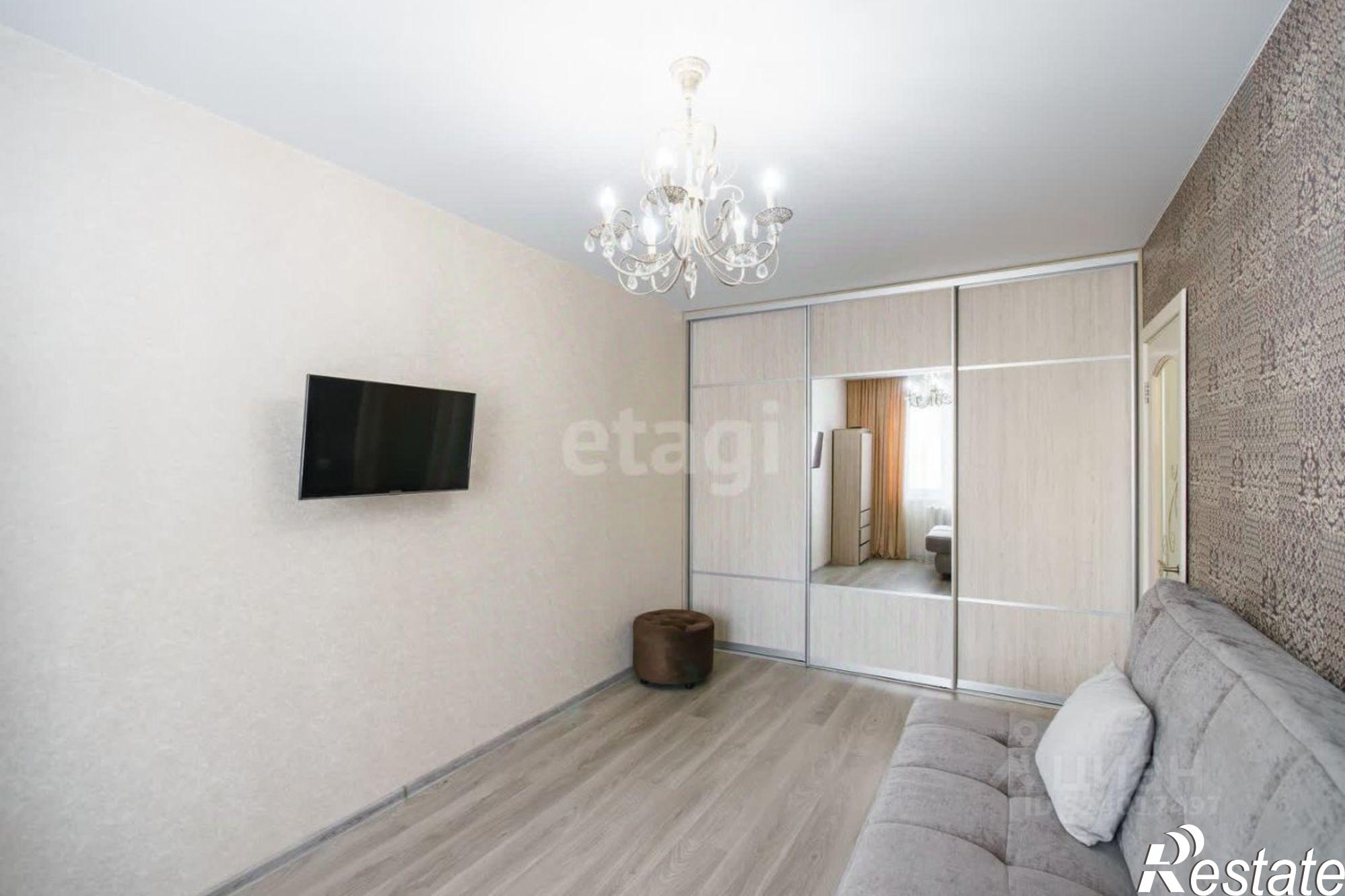 Сдать квартиру за 20 000 рублей на улица Защитников Отечества, 9