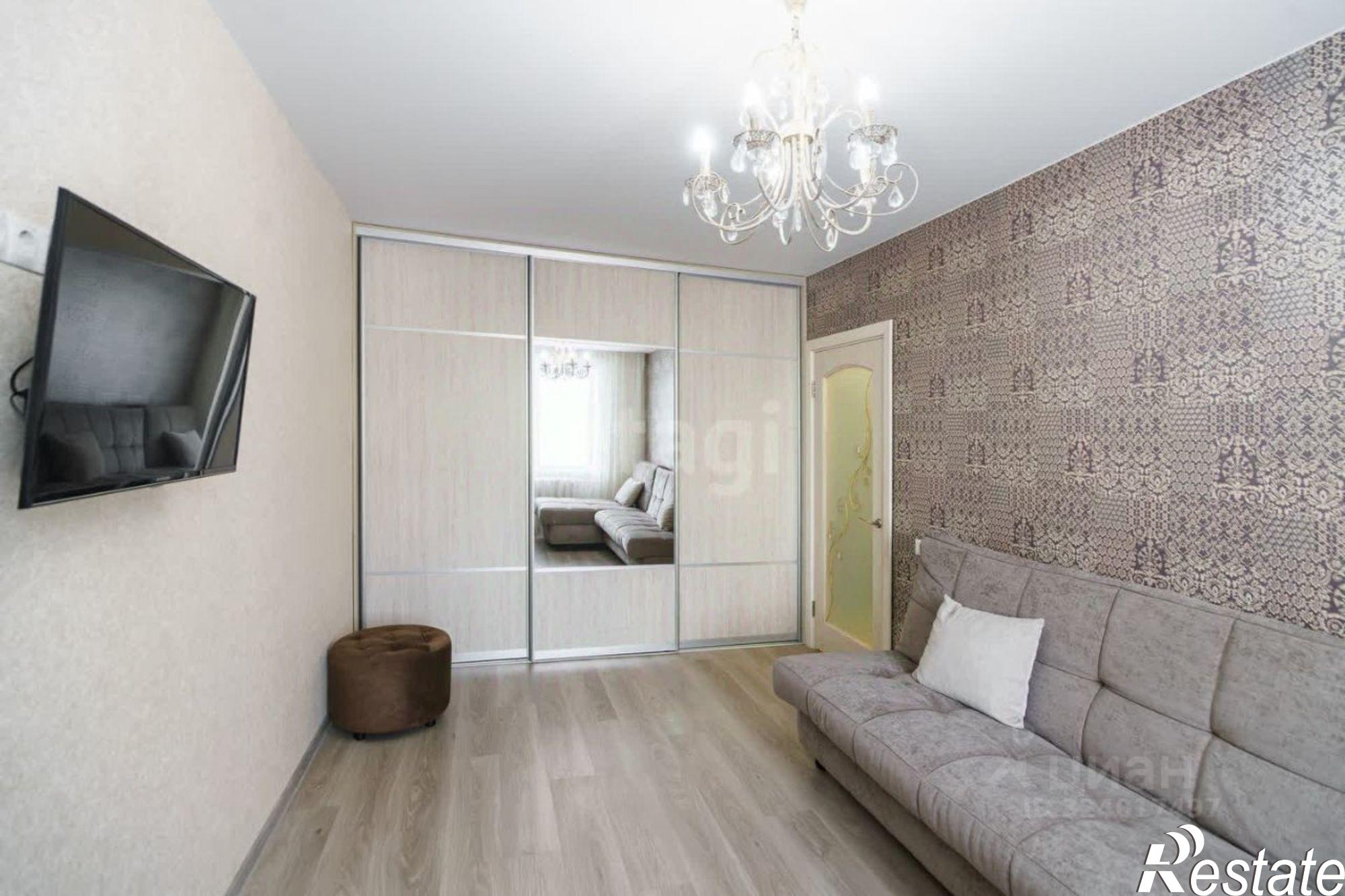 Сдать квартиру за 20 000 рублей на улица Защитников Отечества, 9