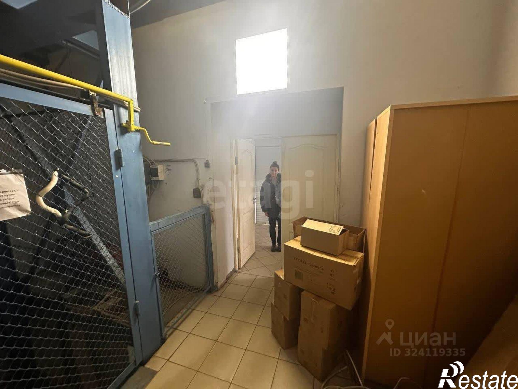 Сдать торговое помещение за 59 800 рублей на улица Урицкого, 43А