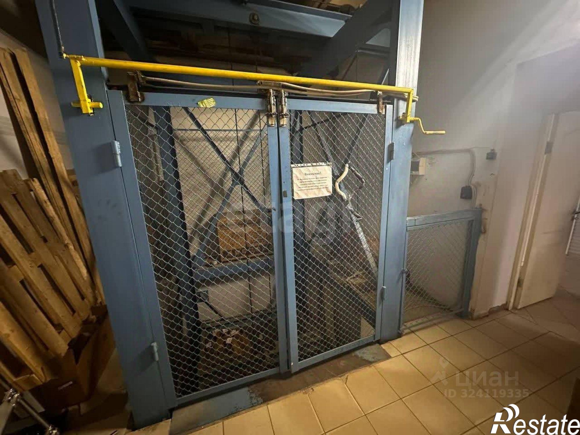 Сдать торговое помещение за 59 800 рублей на улица Урицкого, 43А