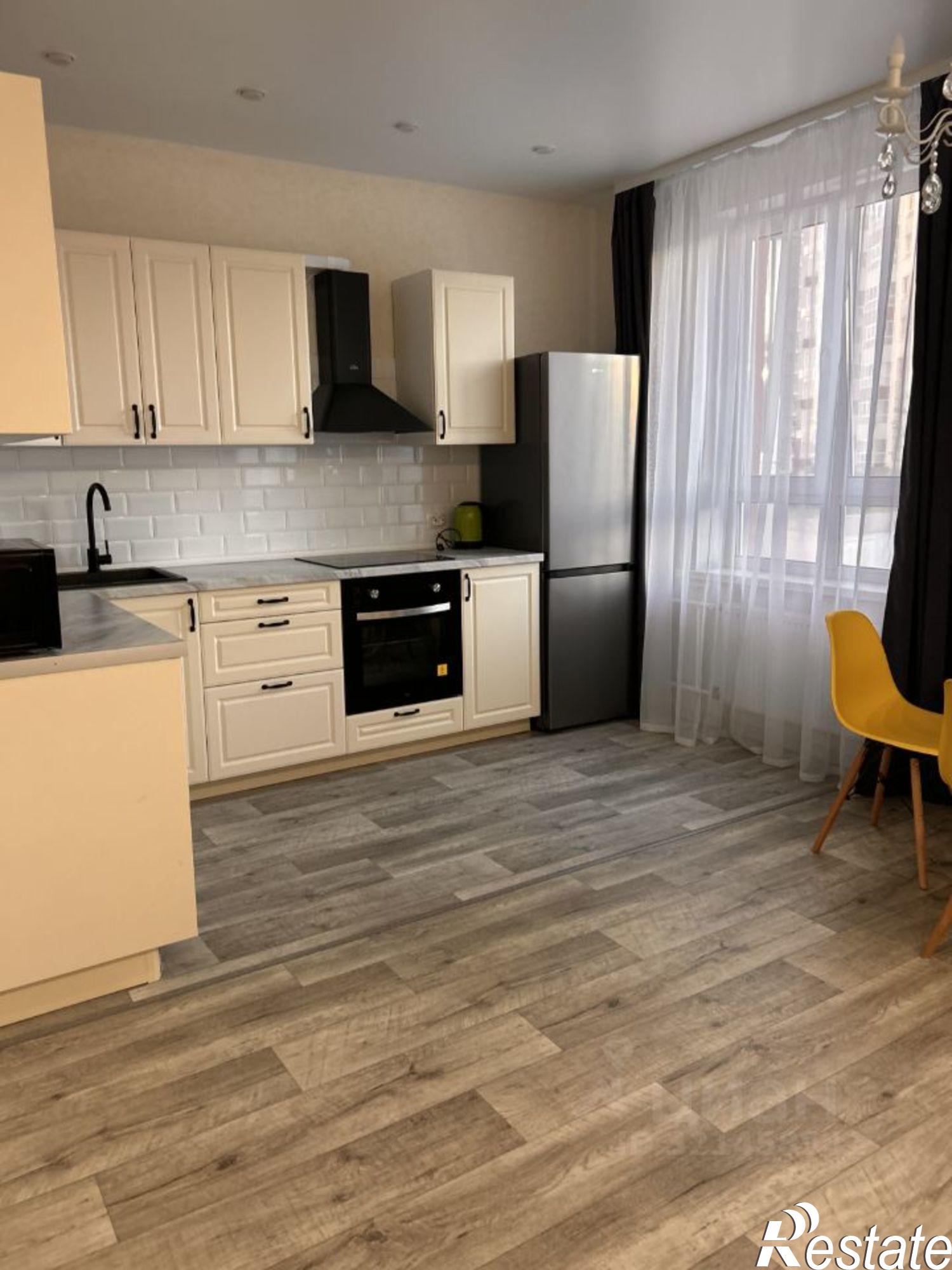 Сдать квартиру за 30 000 рублей на улица Аблукова, 18