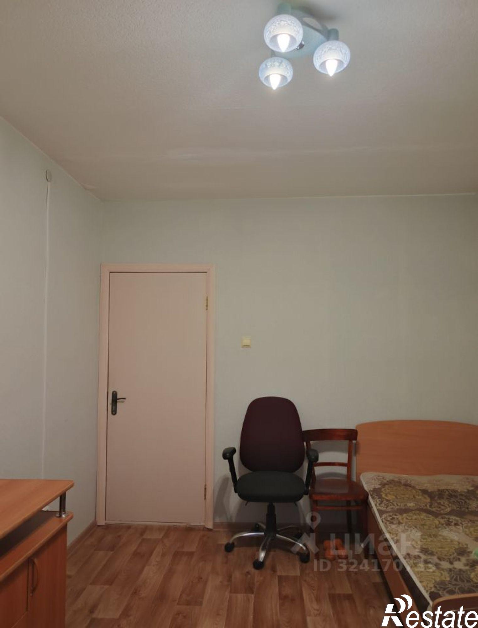 Купить квартиру за 2 200 000 рублей на Верхнеполевая улица, 21