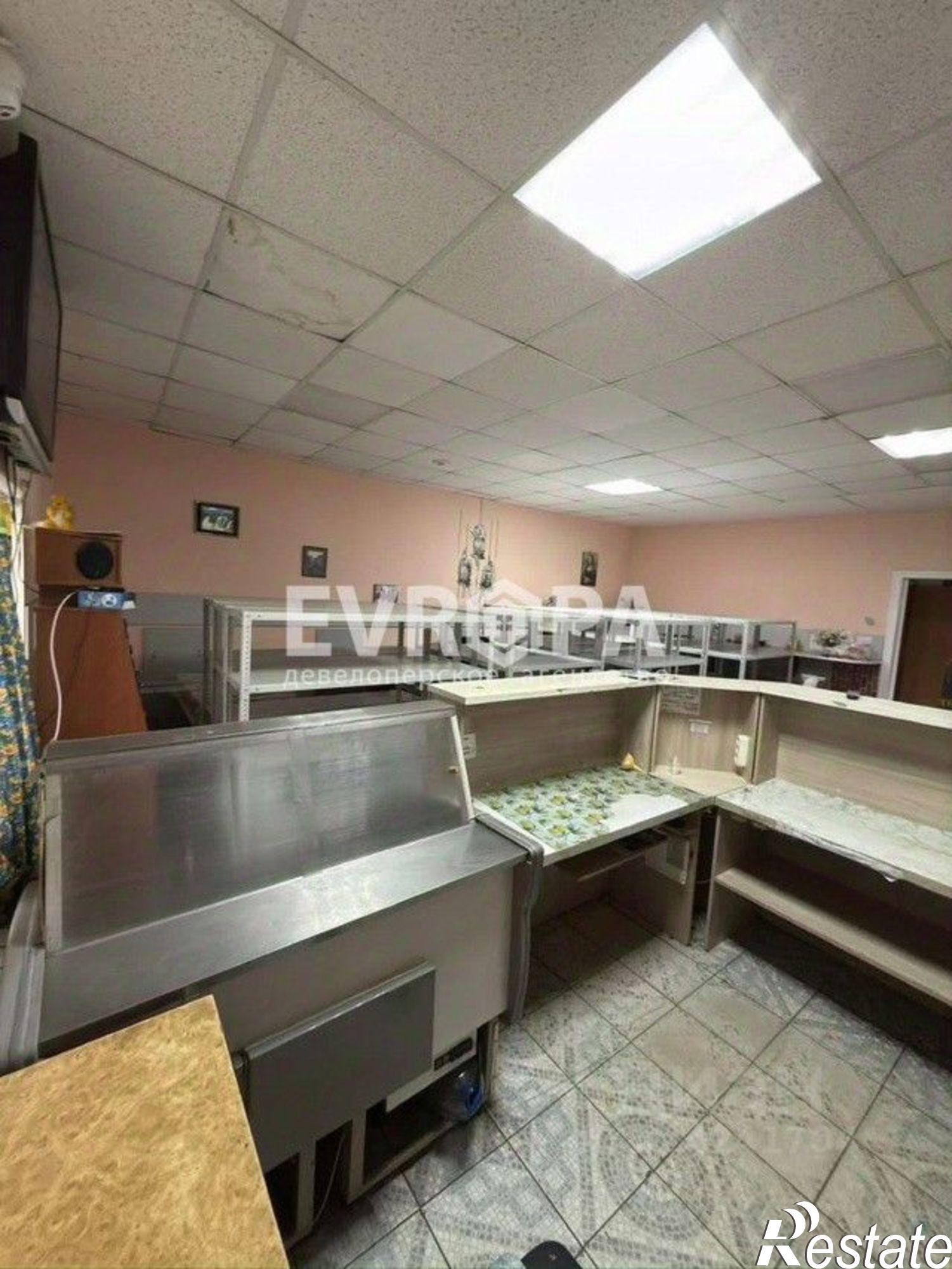 Сдать торговое помещение за 108 759 рублей на улица Варейкиса