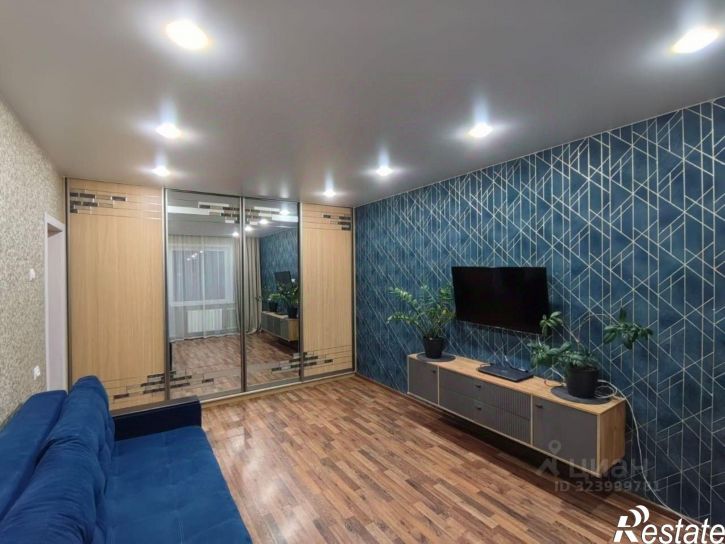 2-комн квартира проспект Созидателей, 8,  д. 8