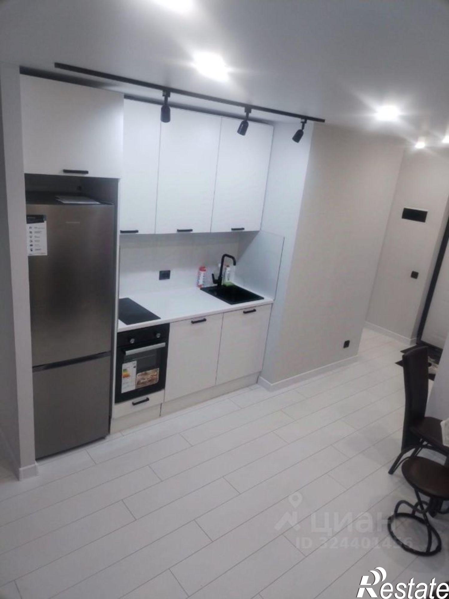 Сдать квартиру за 28 000 рублей на пр-кт Маршала Устинова, 7