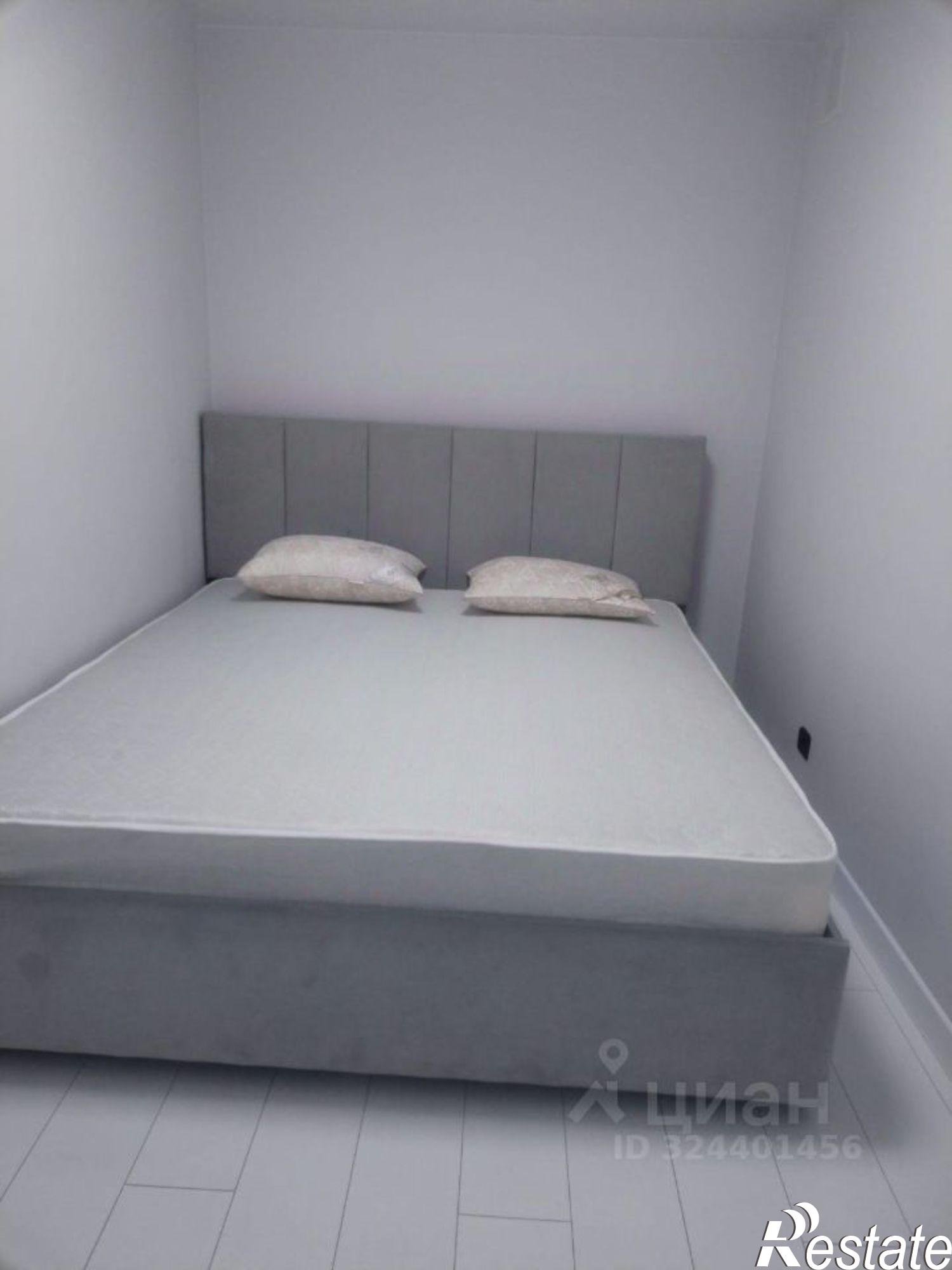 Сдать квартиру за 28 000 рублей на пр-кт Маршала Устинова, 7