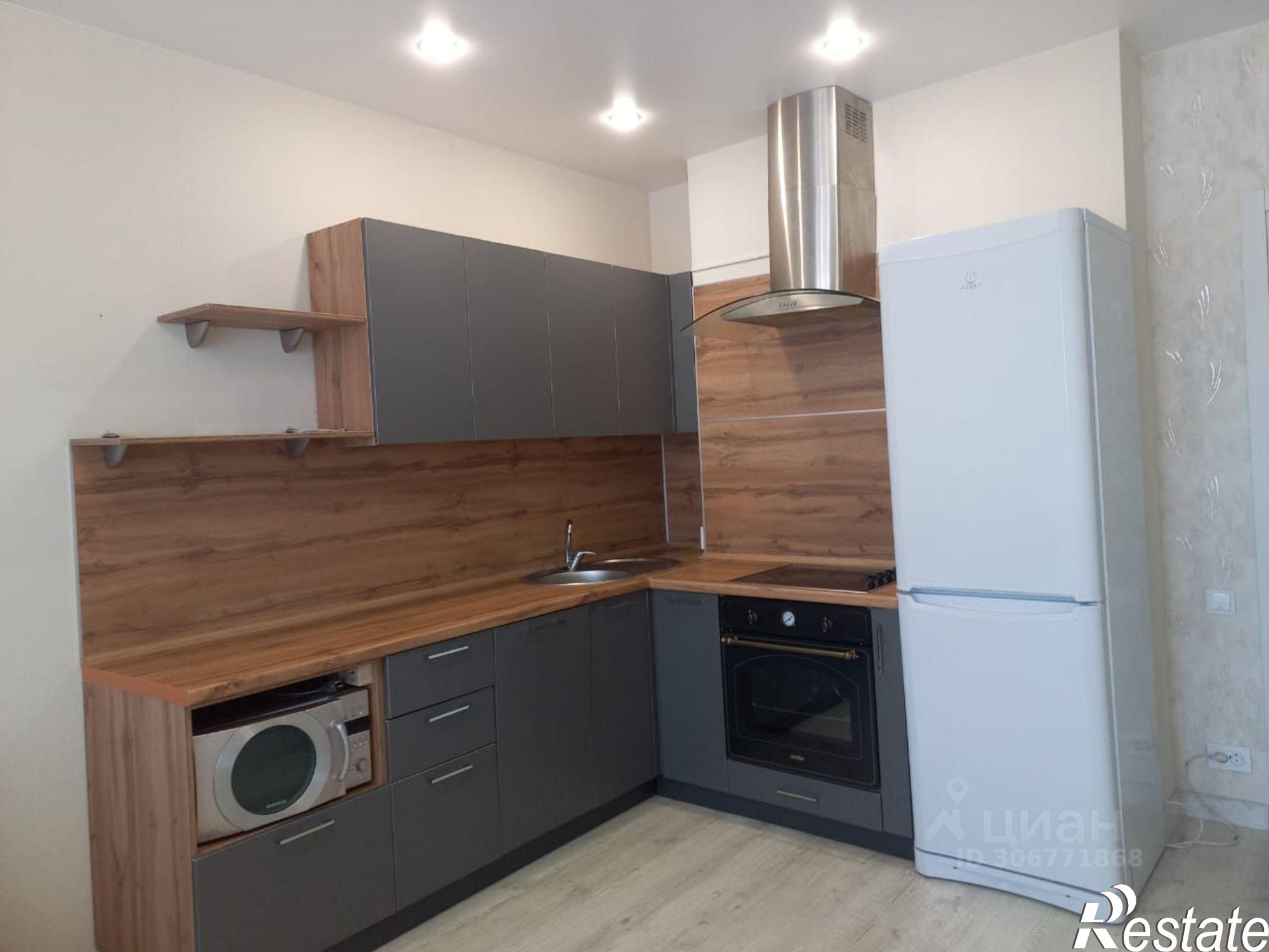 Сдать квартиру за 28 000 рублей на пр-кт Генерала Тюленева, 50