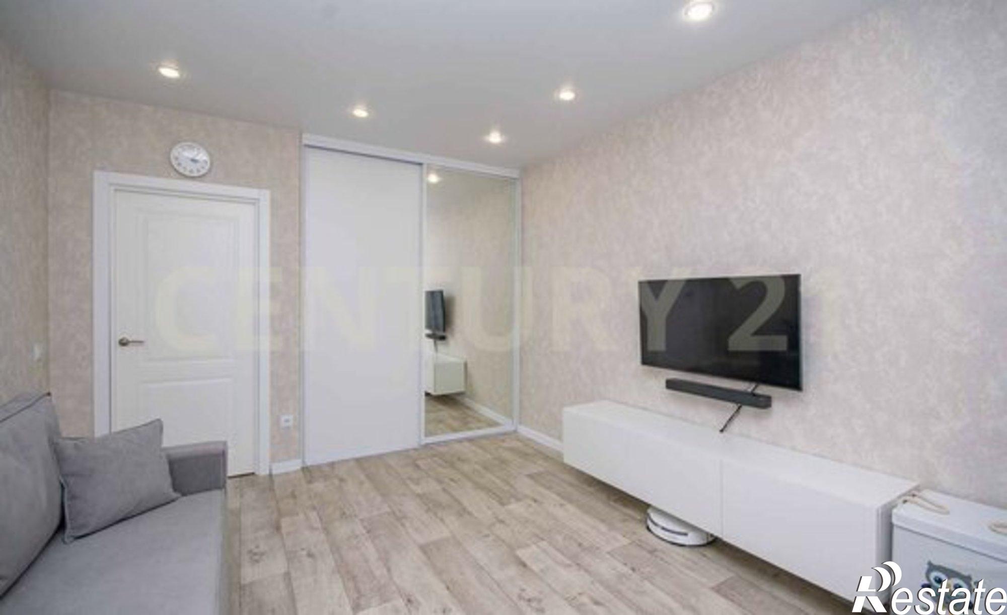 Купить квартиру за 5 400 000 рублей на Кузоватовская улица, 40Б