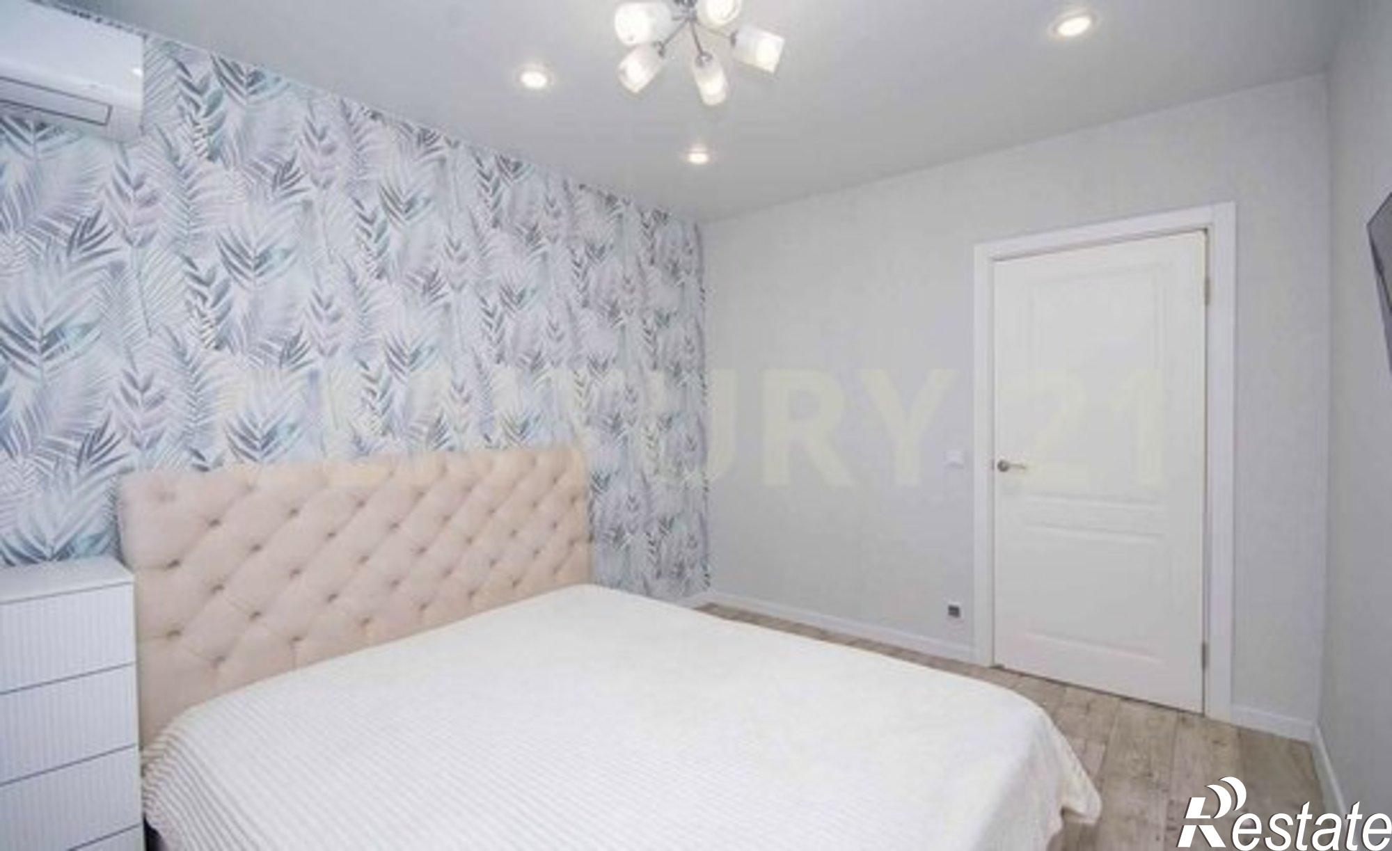 Купить квартиру за 5 400 000 рублей на Кузоватовская улица, 40Б