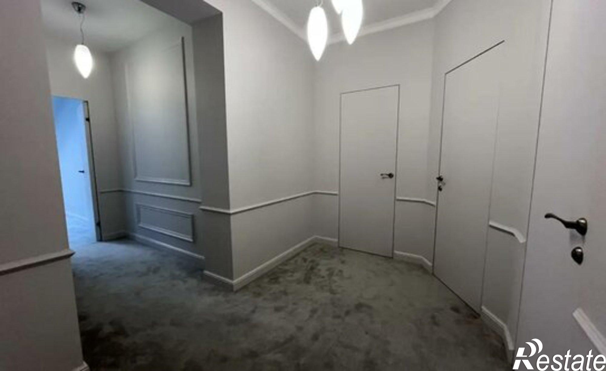 Купить квартиру за 20 500 000 рублей на пр-кт Маршала Устинова, 22