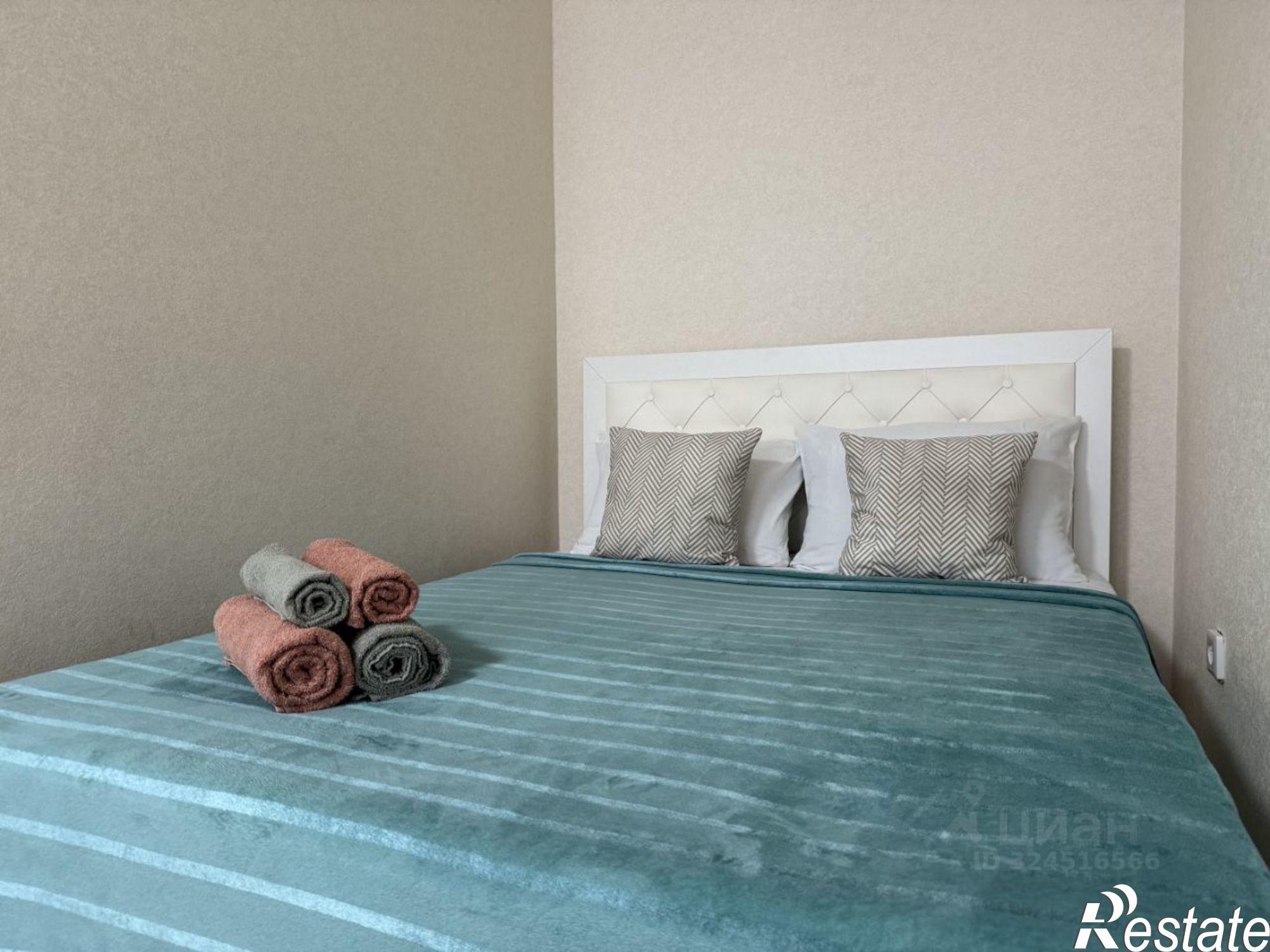 Сдать квартиру за 25 000 рублей на проспект Зырина, 3