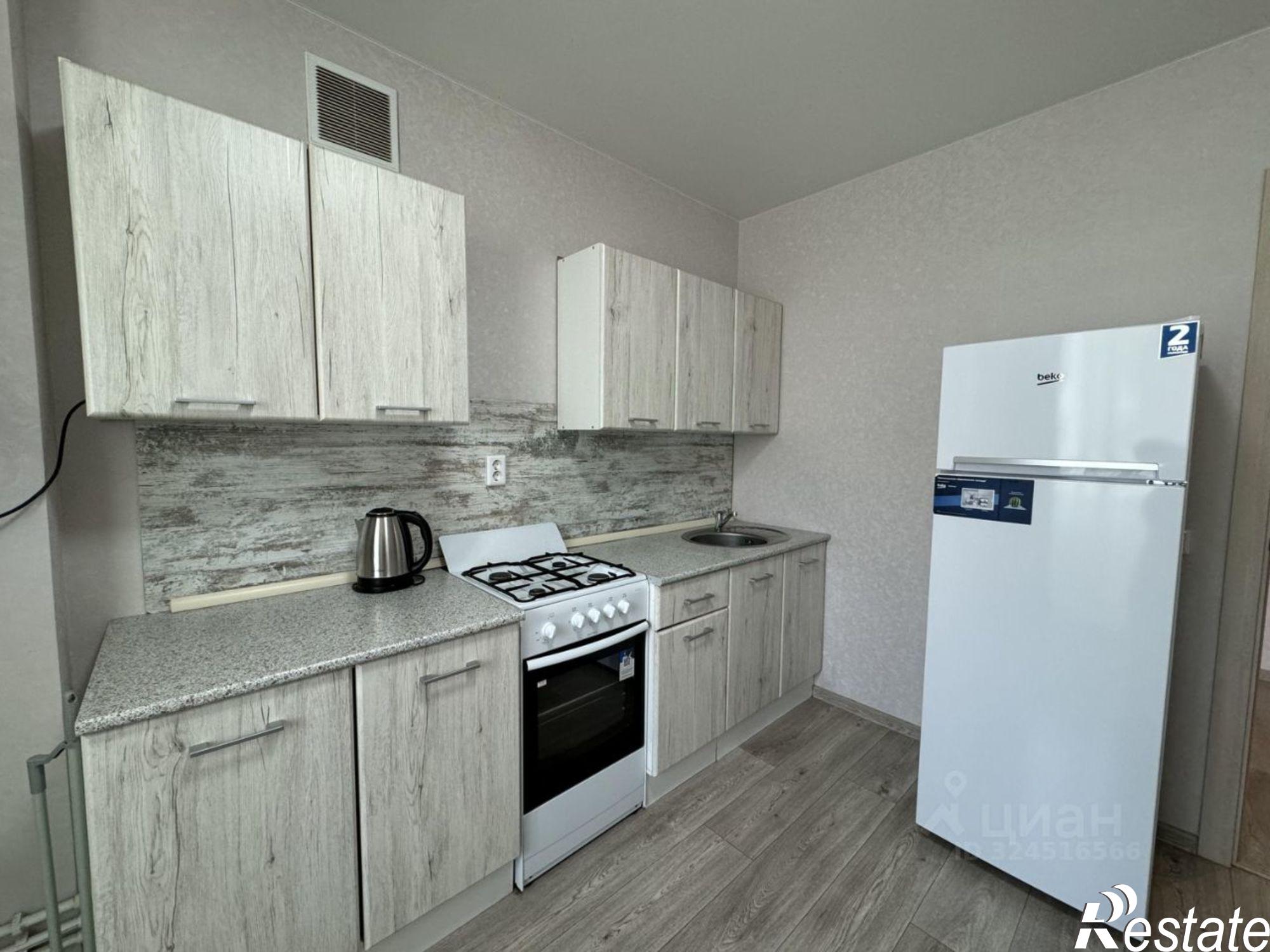 Сдать квартиру за 25 000 рублей на проспект Зырина, 3