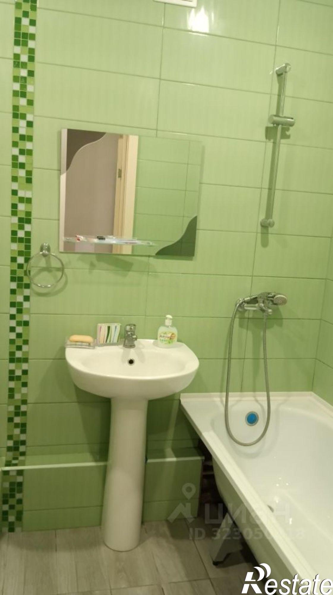 Сдать квартиру за 24 000 рублей на проспект Академика Филатова, 1