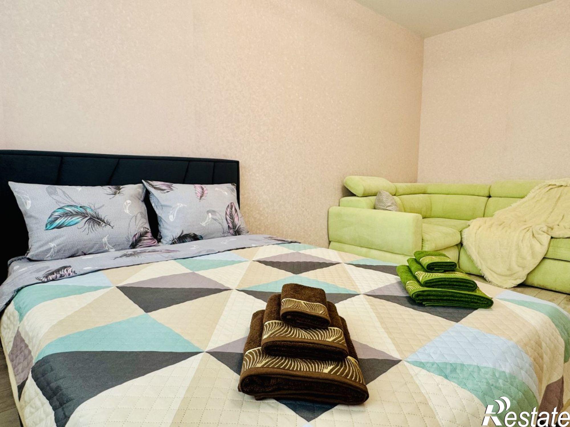 Сдать квартиру за 28 000 рублей на пр-кт Врача Сурова, 41