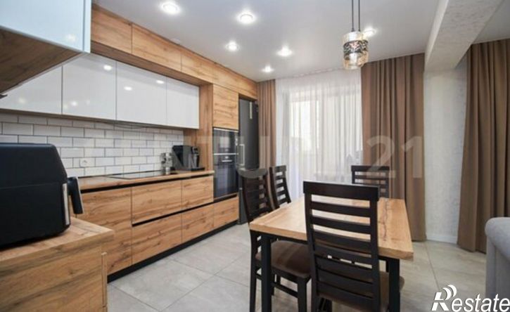 3-комн квартира улица Карбышева, 53,  д. 53