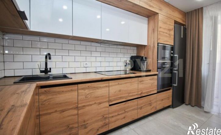 3-комн квартира улица Карбышева, 53,  д. 53