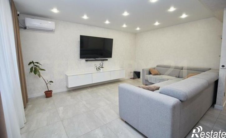 3-комн квартира улица Карбышева, 53,  д. 53