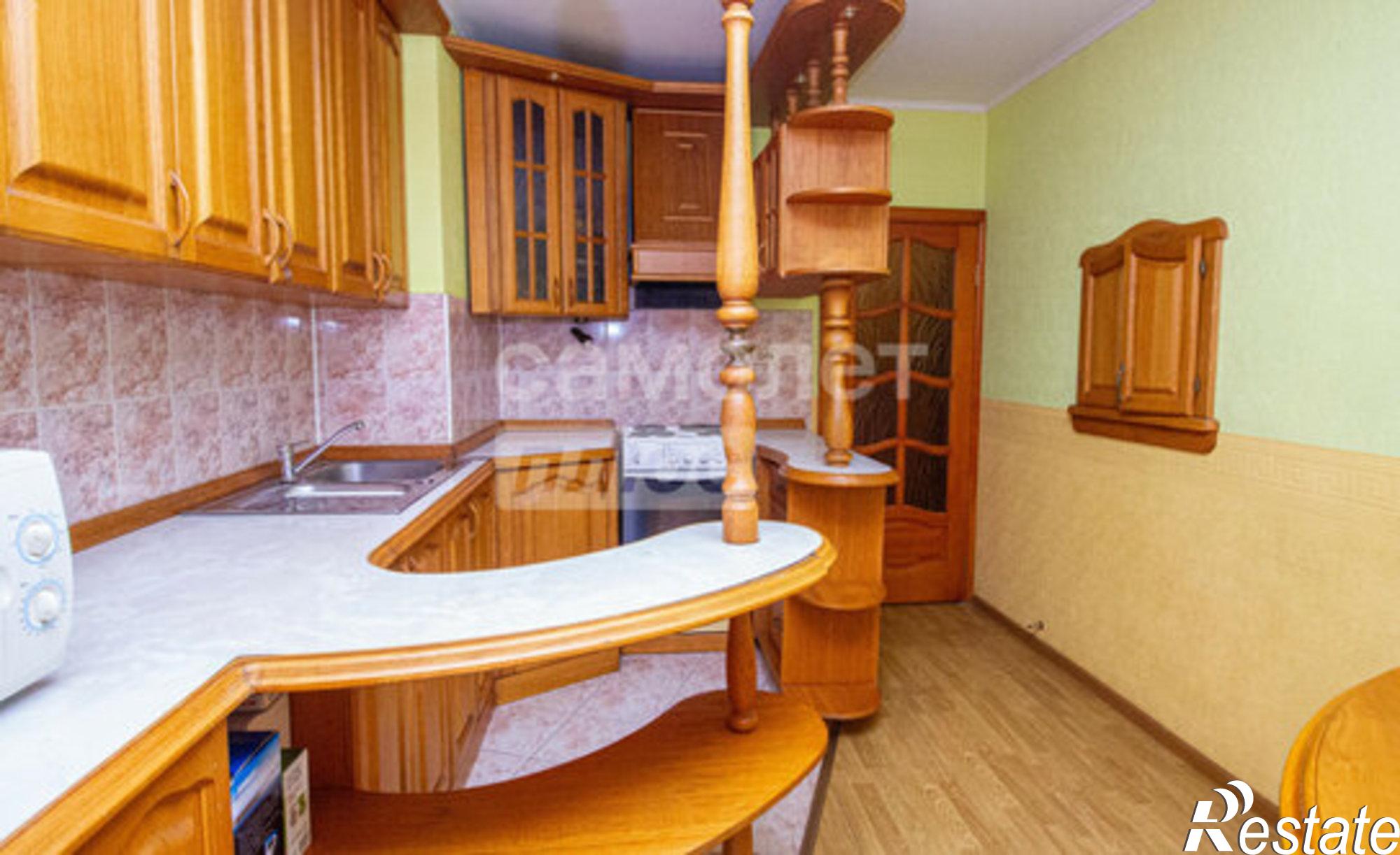 Купить квартиру за 9 300 000 рублей на проспект Врача Сурова, 9