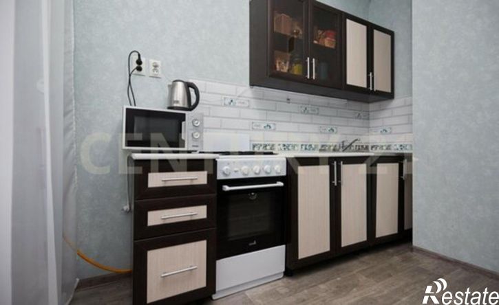 1-комн квартира улица Защитников Отечества, 15,  д. 15