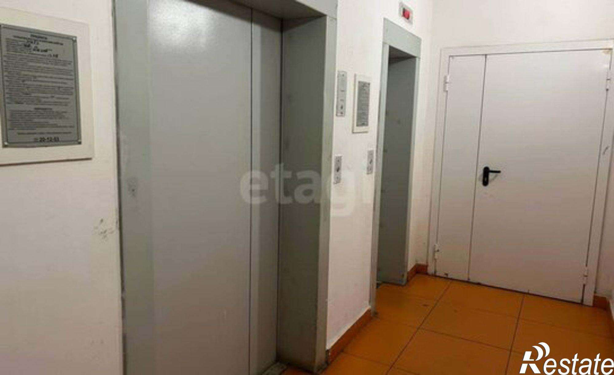 Купить квартиру за 6 100 000 рублей на пр-кт Врача Сурова, 26