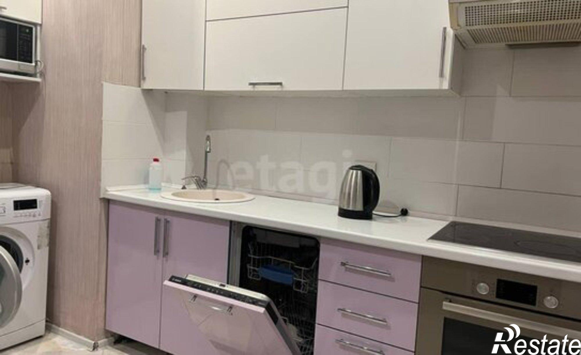 Купить квартиру за 6 100 000 рублей на пр-кт Врача Сурова, 26