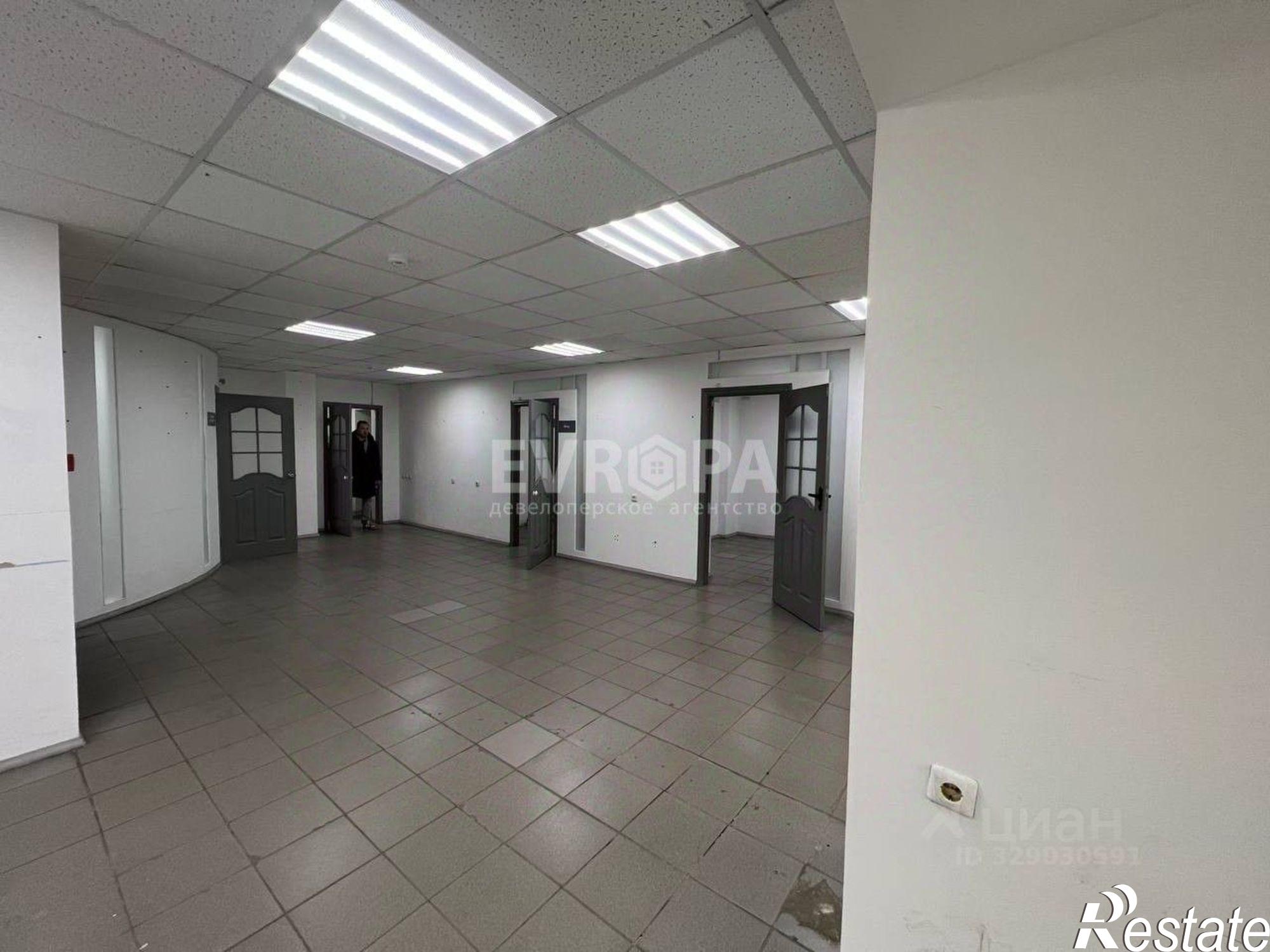 Купить офис, помещение под офис за 12 934 300 рублей на улица Крымова