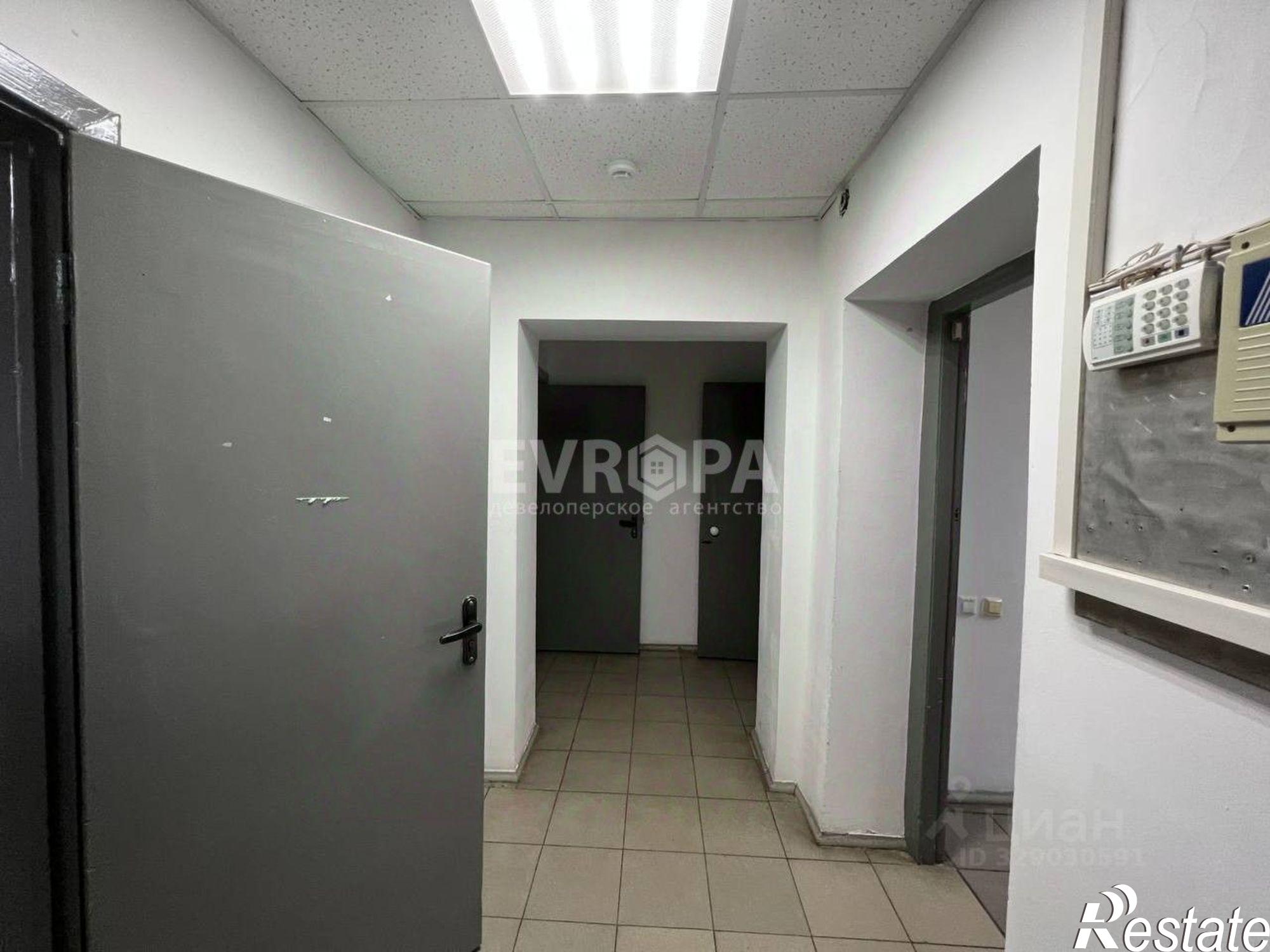 Купить офис, помещение под офис за 12 934 300 рублей на улица Крымова