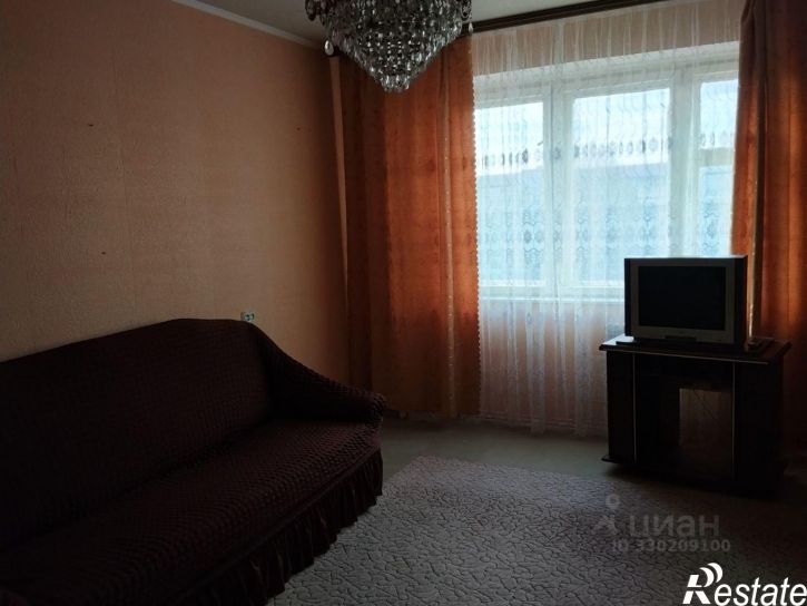 3-комн квартира пр-кт Ленинского Комсомола, 1,  д. 1