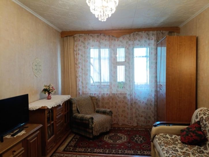 4-комн квартира ул Пугачева, 1А