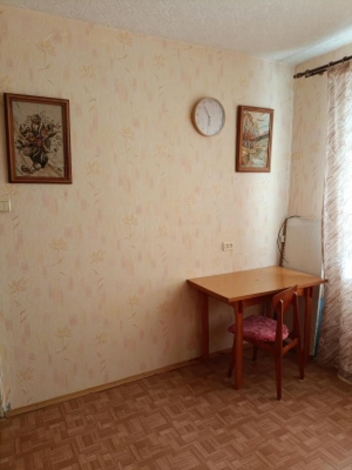 4-комн квартира ул Пугачева, 1А