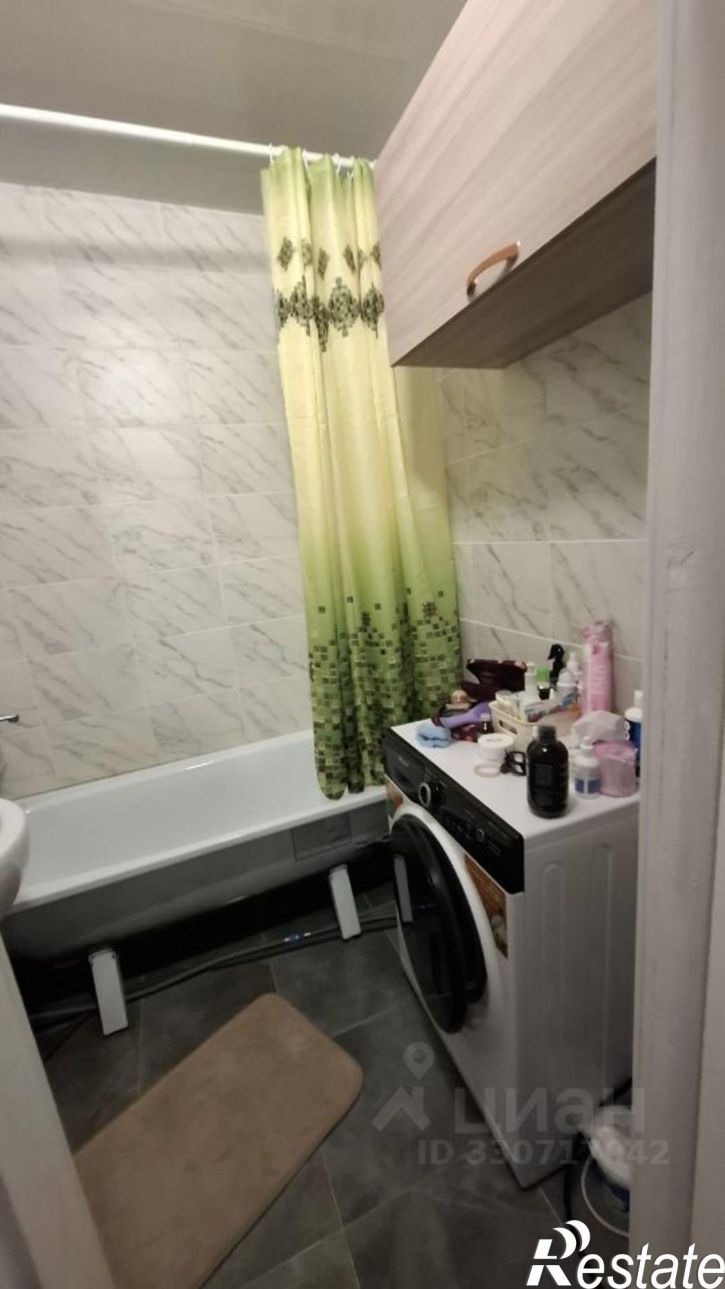 2-комн квартира улица Защитников Отечества, 9,  д. 9