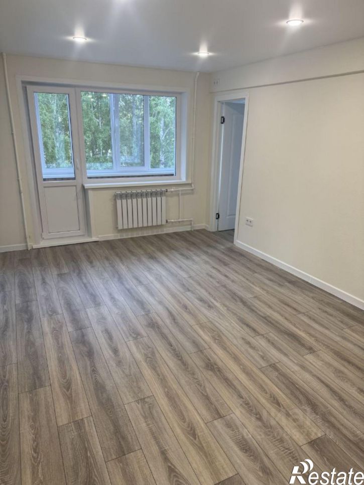 3-комн квартира ул Ефремова, 105,  д. 105