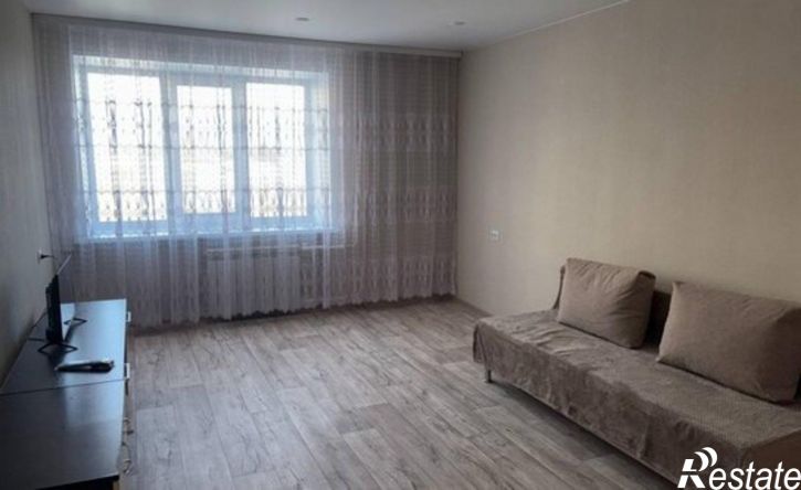 1-комн квартира Хрустальная улица, 64,  д. 64